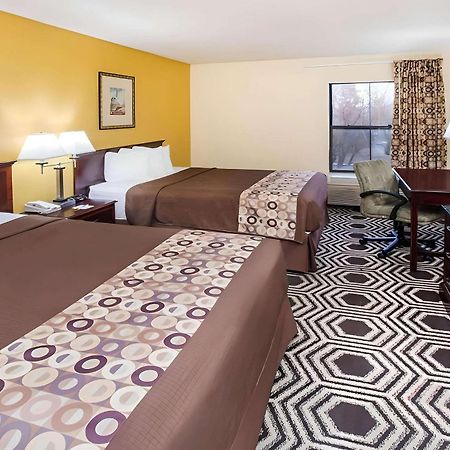 Halsted Inn And Suites Harvey - Chicago Southland Buitenkant foto